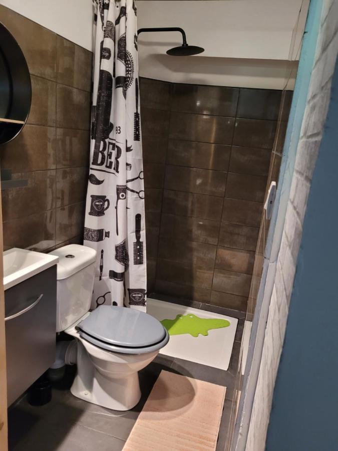 לינה וארוחת בוקר סרה La Reyniere מראה חיצוני תמונה